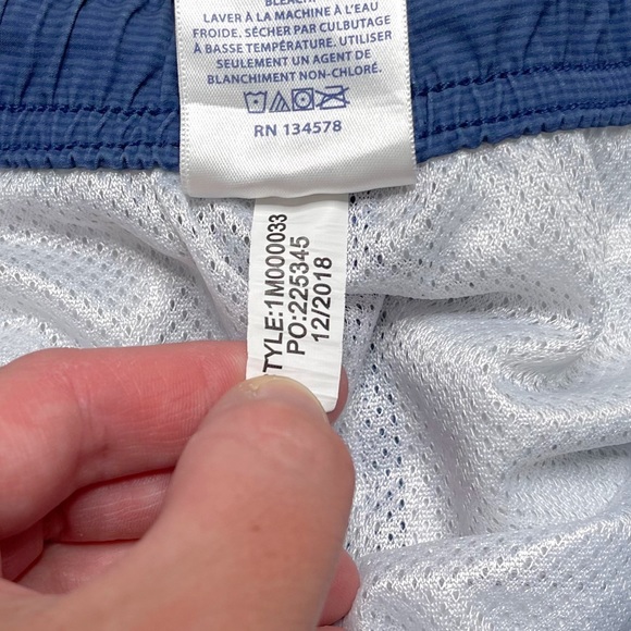 Vineyard Vines Fine Line Stripe Chappy Trunks - Picture 4 of 6